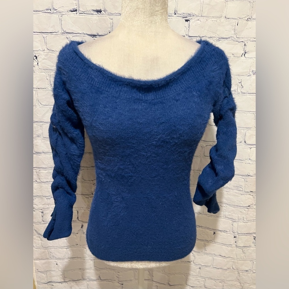 Venus- Off the shoulder Blue Fuzzy Y2K Sweater womans Size Small